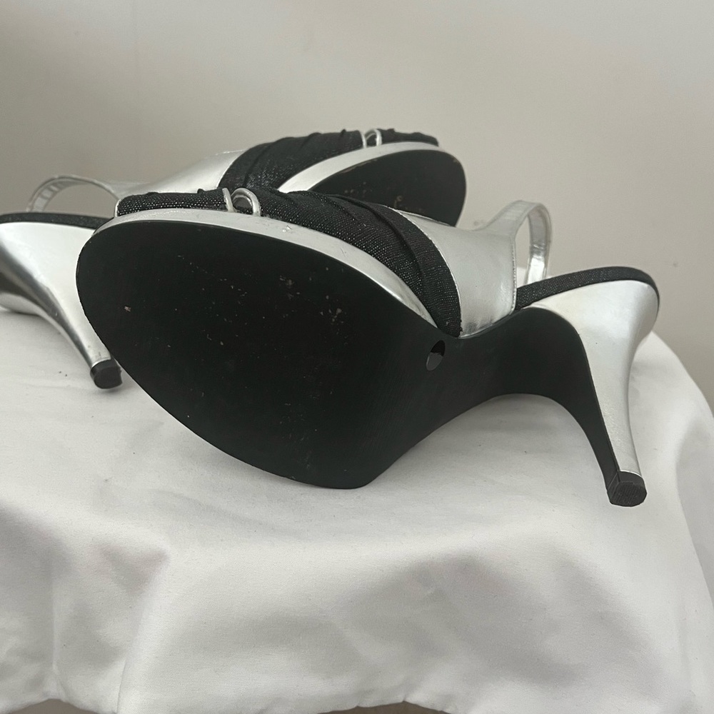 BCBG Paris Ostrica Hills Shoes in Black & Silver Women's sz EU 39 US 8 - Picture 6 of 8